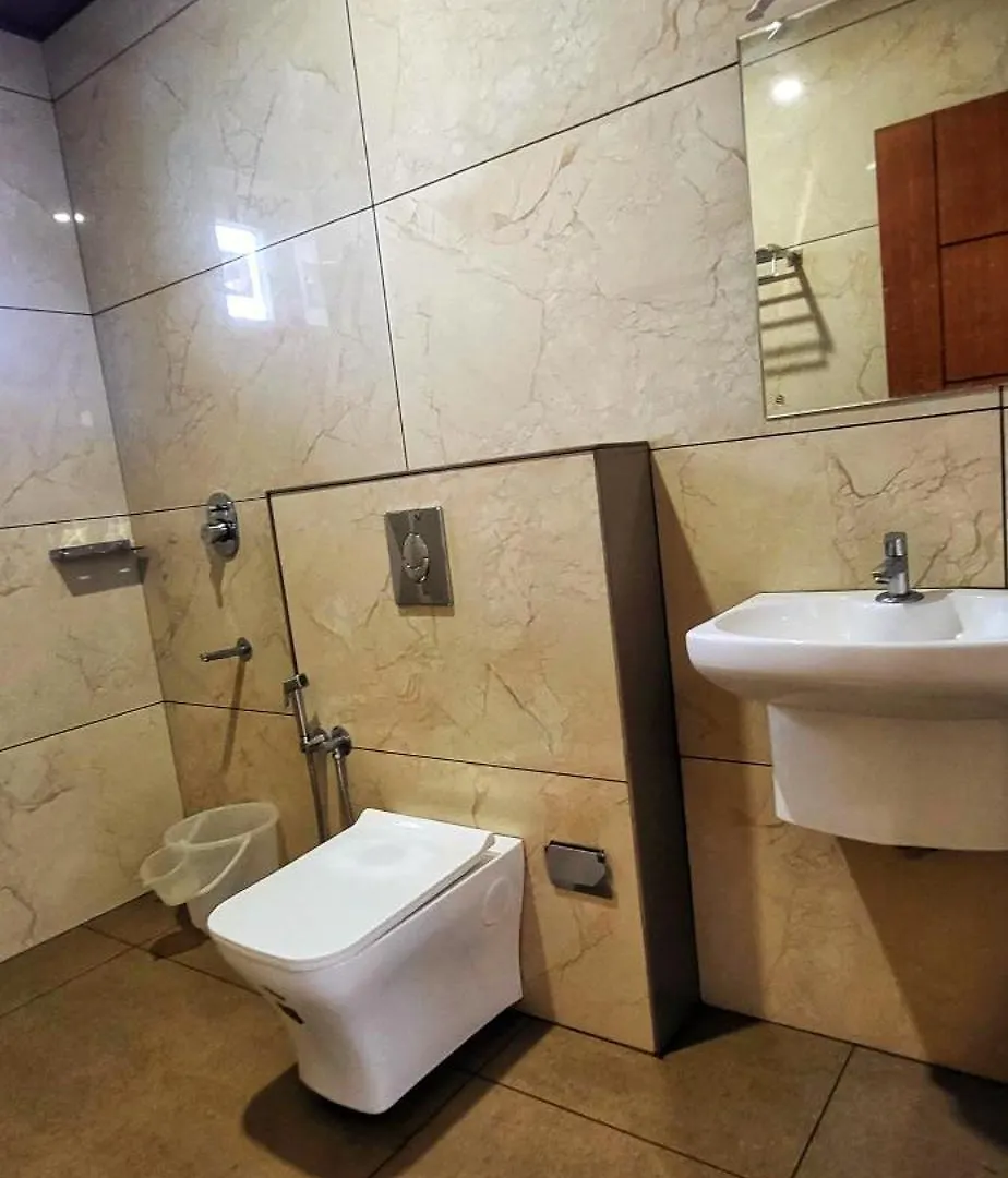 Otel Evaara Resorts Anachal